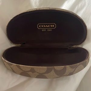 Coach authentic case